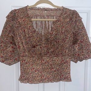 Free People balloon sleeve floral peasant shirt size medium. Floral print..